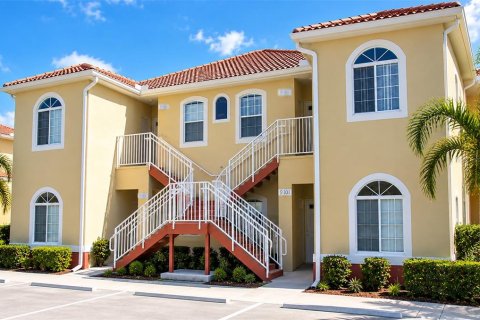 Condo in Poinciana, Florida, 3 bedrooms № 2360585