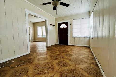 House in Saint Petersburg, Florida 4 bedrooms, 168.15 sq.m. № 1609977 - photo 7