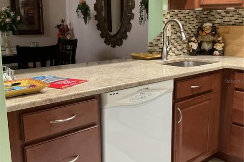 Copropriété à vendre à Palm Harbor, Floride: 2 chambres, 90.95 m2 № 2150931 - photo 11