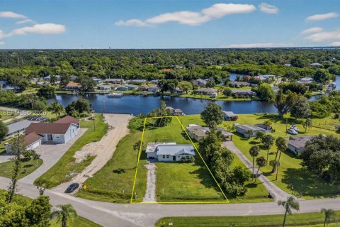 Villa ou maison à vendre à Fort Myers, Floride: 3 chambres, 142.51 m2 № 1996569 - photo 8