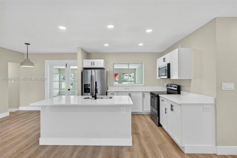 Villa ou maison à vendre à Fort Myers, Floride: 3 chambres, 142.51 m2 № 1996569 - photo 30