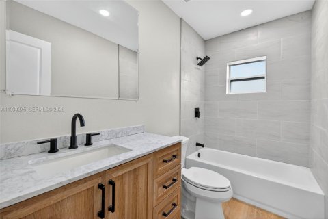 Villa ou maison à vendre à Fort Myers, Floride: 3 chambres, 142.51 m2 № 1996569 - photo 17