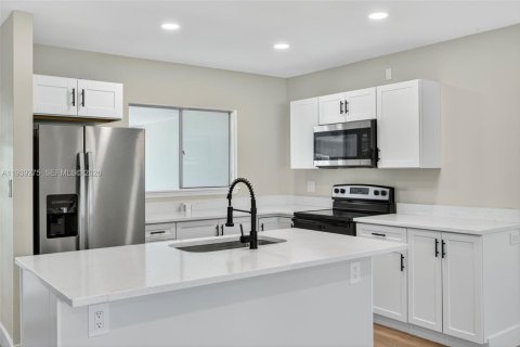 Villa ou maison à vendre à Fort Myers, Floride: 3 chambres, 142.51 m2 № 1996569 - photo 27