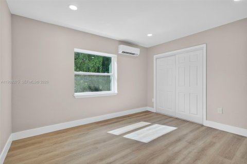 Villa ou maison à vendre à Fort Myers, Floride: 3 chambres, 142.51 m2 № 1996569 - photo 15