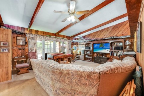 House in Palmetto Bay, Florida 4 bedrooms, 263.29 sq.m. № 2082845 - photo 9