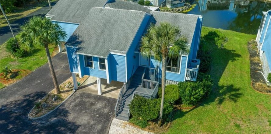 Condo à Crystal River, Floride, 3 chambres № 2212845