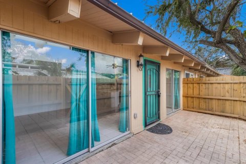 Condominio en venta en Sarasota, Florida, 2 dormitorios, 78.69 m2 № 1755535 - foto 1