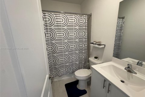 House in Homestead, Florida 3 bedrooms, 129.41 sq.m. № 2044403 - photo 28