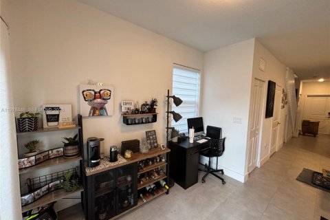 House in Homestead, Florida 3 bedrooms, 129.41 sq.m. № 2044403 - photo 5