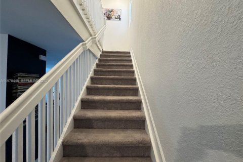 House in Homestead, Florida 3 bedrooms, 129.41 sq.m. № 2044403 - photo 12