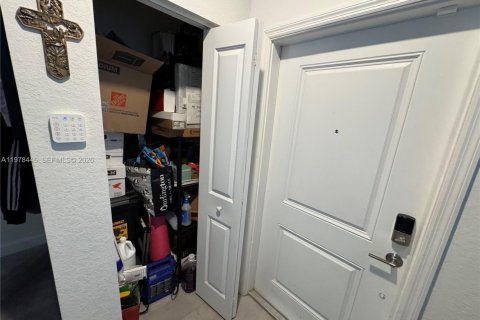 House in Homestead, Florida 3 bedrooms, 129.41 sq.m. № 2044403 - photo 29