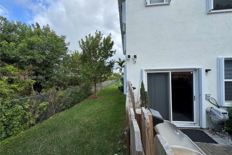 House in Homestead, Florida 3 bedrooms, 129.41 sq.m. № 2044403 - photo 19