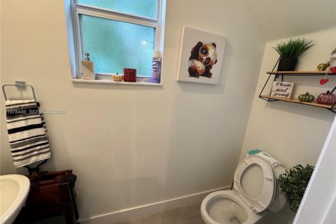 House in Homestead, Florida 3 bedrooms, 129.41 sq.m. № 2044403 - photo 7