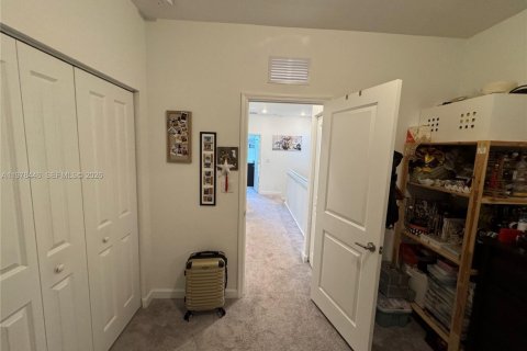 House in Homestead, Florida 3 bedrooms, 129.41 sq.m. № 2044403 - photo 23