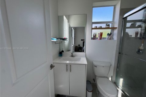 House in Homestead, Florida 3 bedrooms, 129.41 sq.m. № 2044403 - photo 24