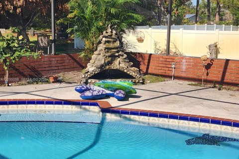 Casa en alquiler en St. Lucie, Florida, 4 dormitorios, 241.27 m2 № 2088247 - foto 29