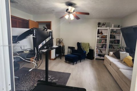 Casa en alquiler en St. Lucie, Florida, 4 dormitorios, 241.27 m2 № 2088247 - foto 11