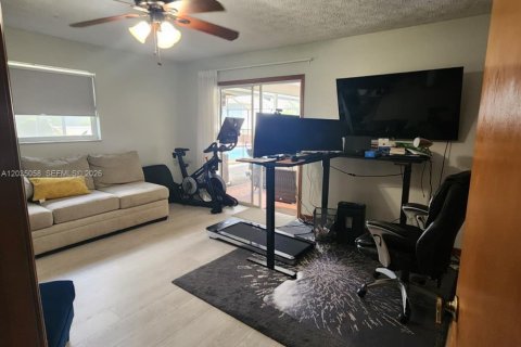 Casa en alquiler en St. Lucie, Florida, 4 dormitorios, 241.27 m2 № 2088247 - foto 10