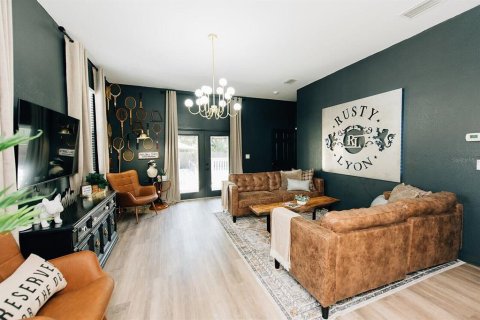 Villa ou maison à Tampa, Floride 5 chambres, 163.42 m2 № 2408268