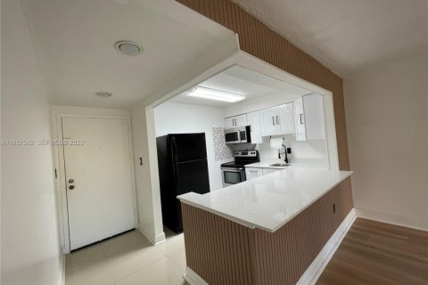 Condo à Doral, Floride, 1 chambre  № 2080031