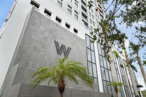 Condo in Saint Petersburg, Florida, 2 bedrooms  № 1565406 - photo 1