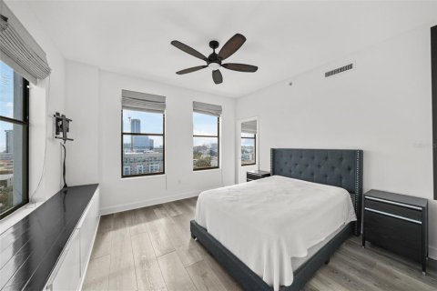 Condo in Saint Petersburg, Florida, 2 bedrooms  № 1565406 - photo 28