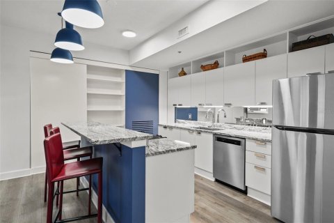 Condo in Saint Petersburg, Florida, 2 bedrooms  № 1565406 - photo 15