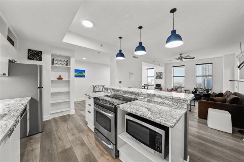 Condo in Saint Petersburg, Florida, 2 bedrooms  № 1565406 - photo 16
