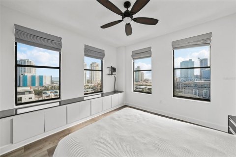 Condo in Saint Petersburg, Florida, 2 bedrooms  № 1565406 - photo 29