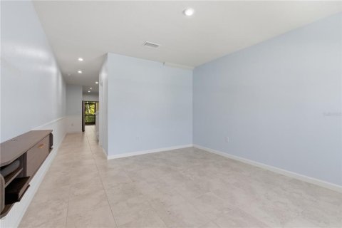 Touwnhouse à vendre à New Port Richey, Floride: 3 chambres, 151.62 m2 № 2151051 - photo 9
