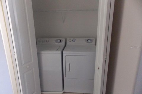 Townhouse in Lakeland, Florida 3 bedrooms, 120.96 sq.m. № 2378113 - photo 13