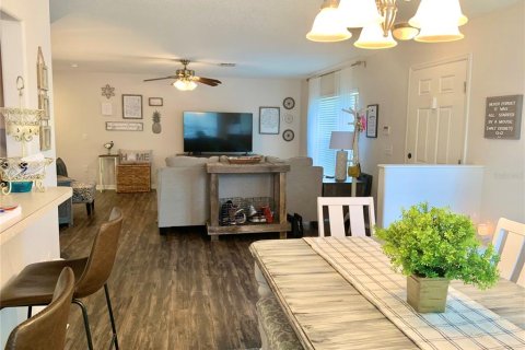 Townhouse in Lakeland, Florida 3 bedrooms, 120.96 sq.m. № 2378113 - photo 5