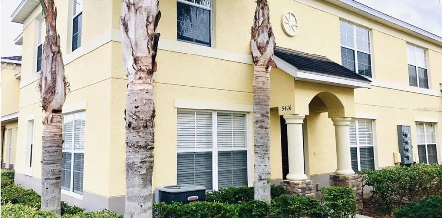 Townhouse in Lakeland, Florida 3 bedrooms, 120.96 sq.m. № 2378113