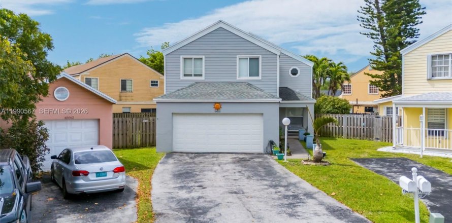 Дом в Катлер-Бей, Флорида 4 спальни, 182.74м2 № 2056262