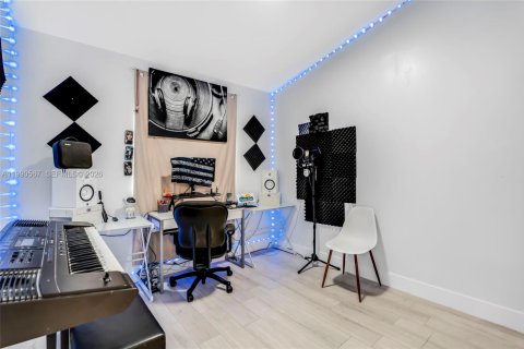 Купить виллу или дом в Катлер-Бей, Флорида 4 спальни, 182.74м2, № 2056262 - фото 22