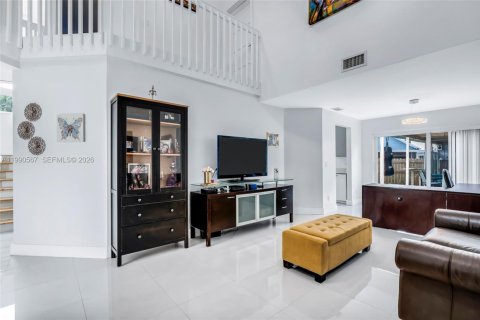 Купить виллу или дом в Катлер-Бей, Флорида 4 спальни, 182.74м2, № 2056262 - фото 7