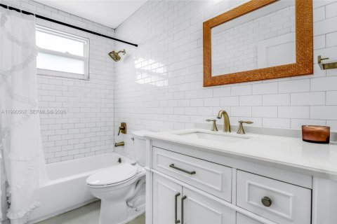 Купить виллу или дом в Катлер-Бей, Флорида 4 спальни, 182.74м2, № 2056262 - фото 23