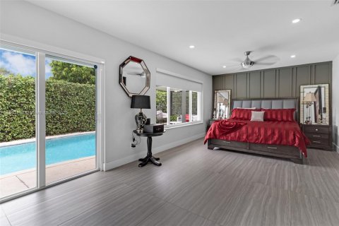 House in Miami, Florida 3 bedrooms, 188.41 sq.m. № 1929442 - photo 22