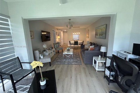 Снять в аренду кондоминиум в Лодердейл-бай-те-Си, Флорида 1 спальня, 78.97м2, № 2017574 - фото 11