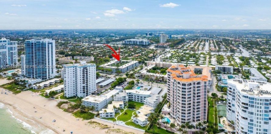 Кондоминиум с 1 спальней в Лодердейл-бай-те-Си, Флорида № 2017574