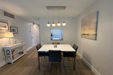 Снять в аренду кондоминиум в Лодердейл-бай-те-Си, Флорида 1 спальня, 78.97м2, № 2017574 - фото 17