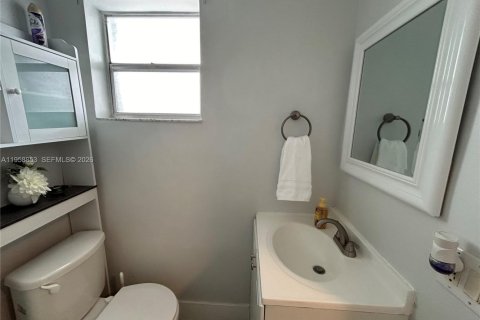 Снять в аренду кондоминиум в Лодердейл-бай-те-Си, Флорида 1 спальня, 78.97м2, № 2017574 - фото 25