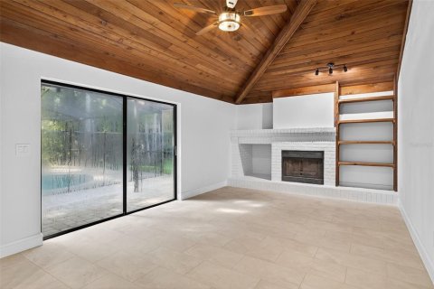 House in Tampa, Florida 4 bedrooms, 206.8 sq.m. № 1805788 - photo 12