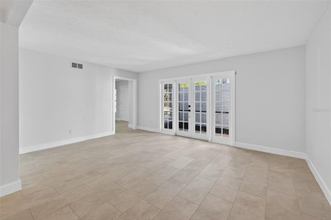 House in Tampa, Florida 4 bedrooms, 206.8 sq.m. № 1805788 - photo 17