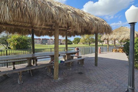 Condo in Sunrise, Florida, 2 bedrooms  № 1865661 - photo 25