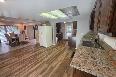 House in Lakeland, Florida 8 bedrooms, 780.01 sq.m. № 2345029 - photo 19