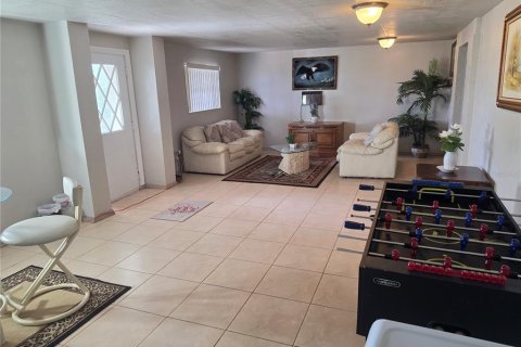 House in Lakeland, Florida 8 bedrooms, 780.01 sq.m. № 2345029 - photo 5