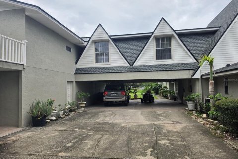 House in Lakeland, Florida 8 bedrooms, 780.01 sq.m. № 2345029 - photo 3