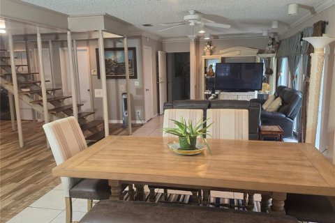 House in Lakeland, Florida 8 bedrooms, 780.01 sq.m. № 2345029 - photo 20