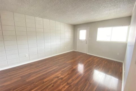Condominio en alquiler en Orlando, Florida, 1 dormitorio, 59.83 m2 № 2096543 - foto 3